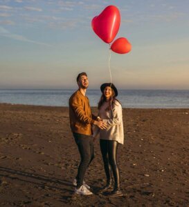 לימודי ייעוץ זוגי, לימודי ייעוץ זוגי אונליין, קורס יישומי בטיפול זוגי ממוקד רגש EFT, שיטת EFT יצרה מהפכה בתחום הטיפול הזוג. יש לנו היום ישטה ברורה להצלחה כמטפלים זוגיים. לא עוד חוסר וודאות תסכול וחששות. כמטפת זוגית EFT תרגישי בטוחה בתחום